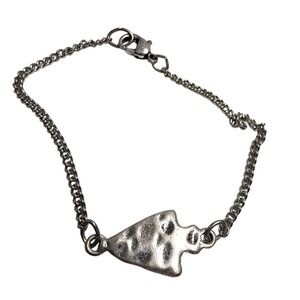 Vintage Arrowhead Charm Bracelet Unisex Silver‎ Tone? Hammered Curb Chain Boho